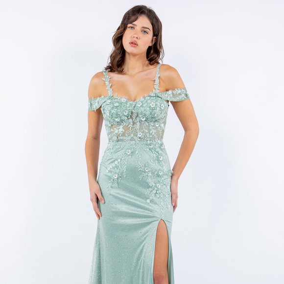 NEW SHEATH SLEEVELESS GOWN EMBROIDERED WITH FLORAL 3D APPLQIUE & BEADS CC 8049J - Picture 3 of 10